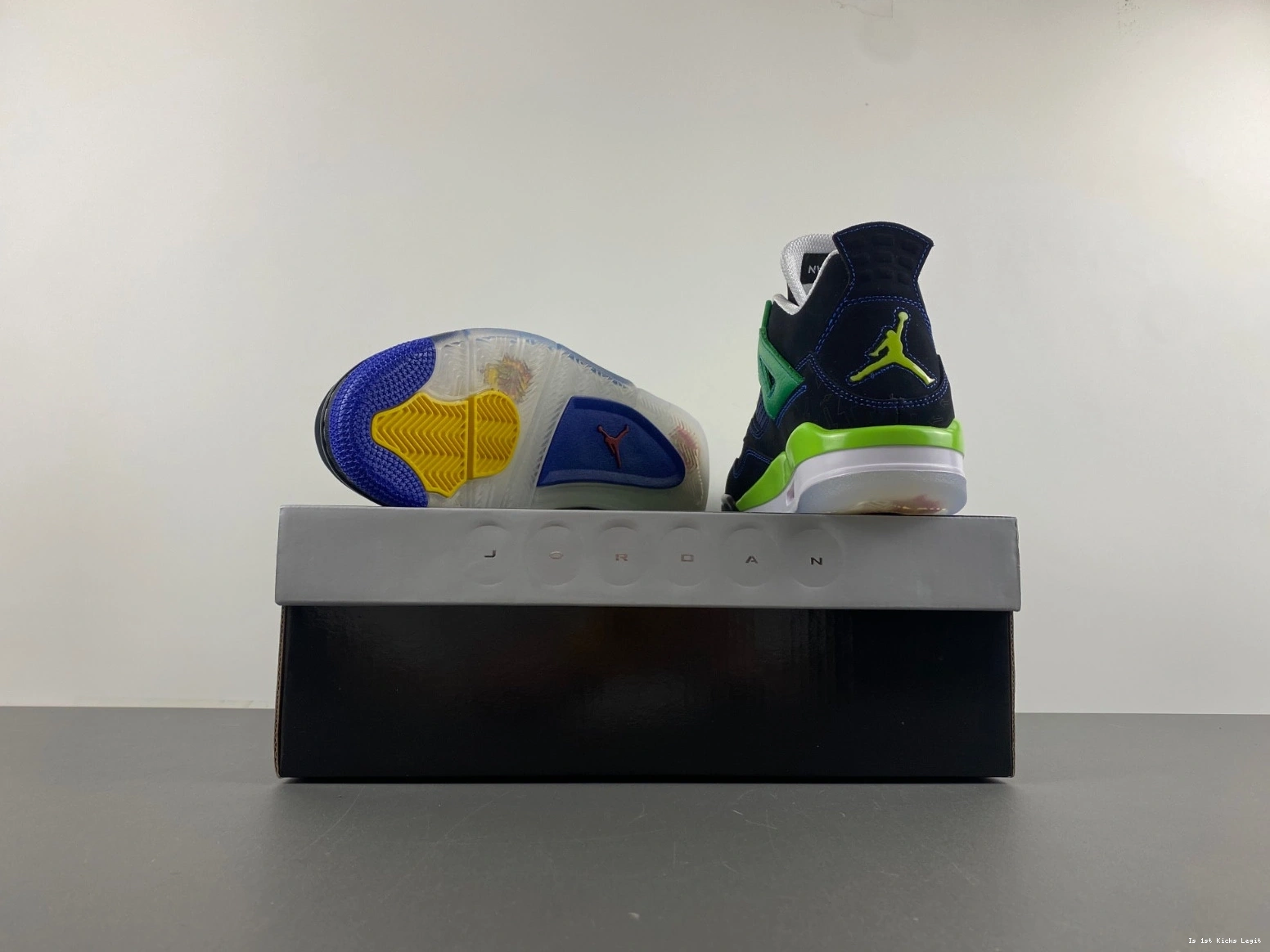 Jordan - 4 Doernbecher 308497-015 Retro 0416